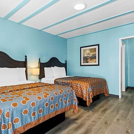 Rodeway Inn & Suites North Hollywood Burbank Airport - Universal Area Los Angeles Esterno foto