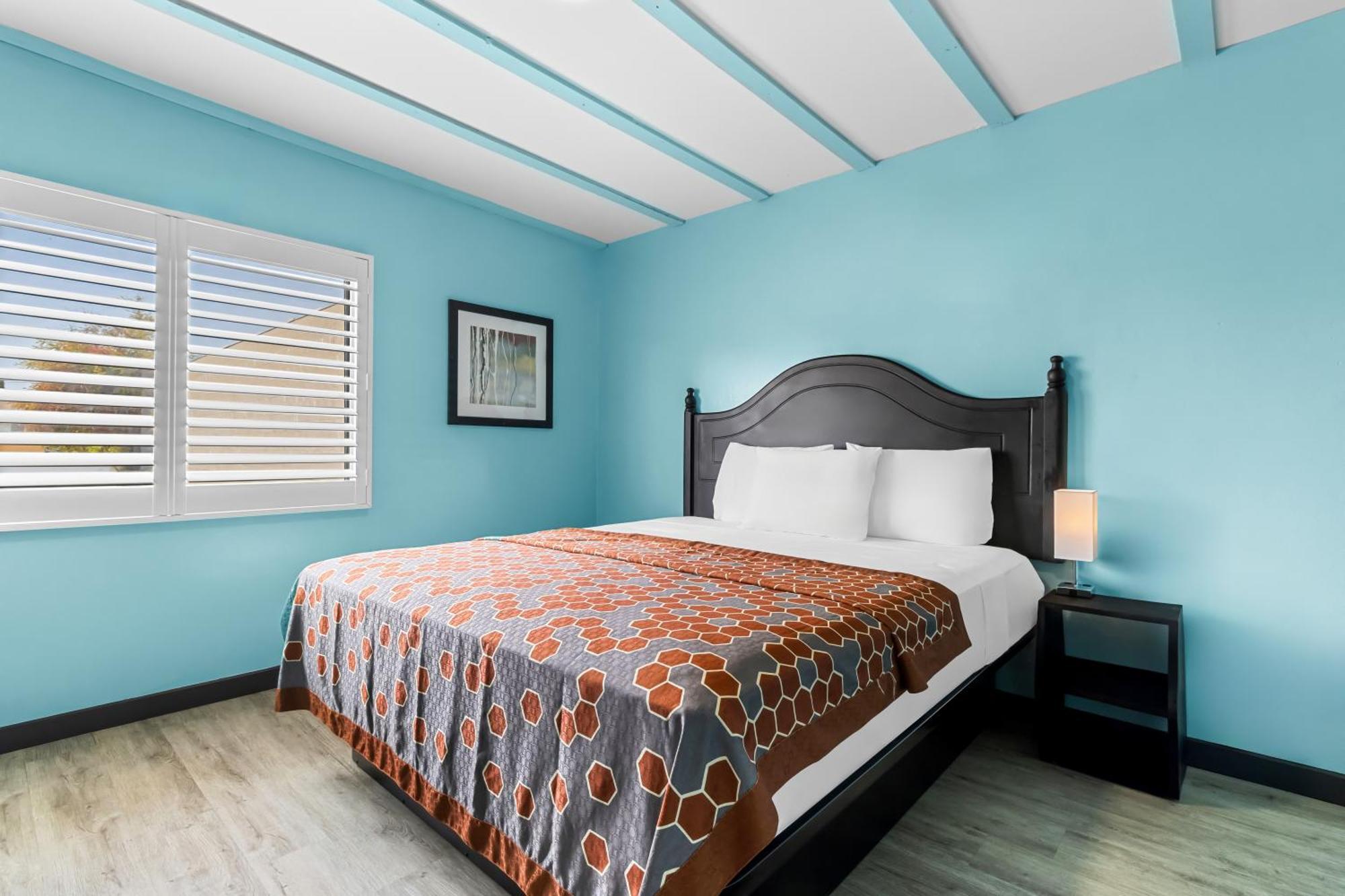 Rodeway Inn & Suites North Hollywood Burbank Airport - Universal Area Los Angeles Esterno foto