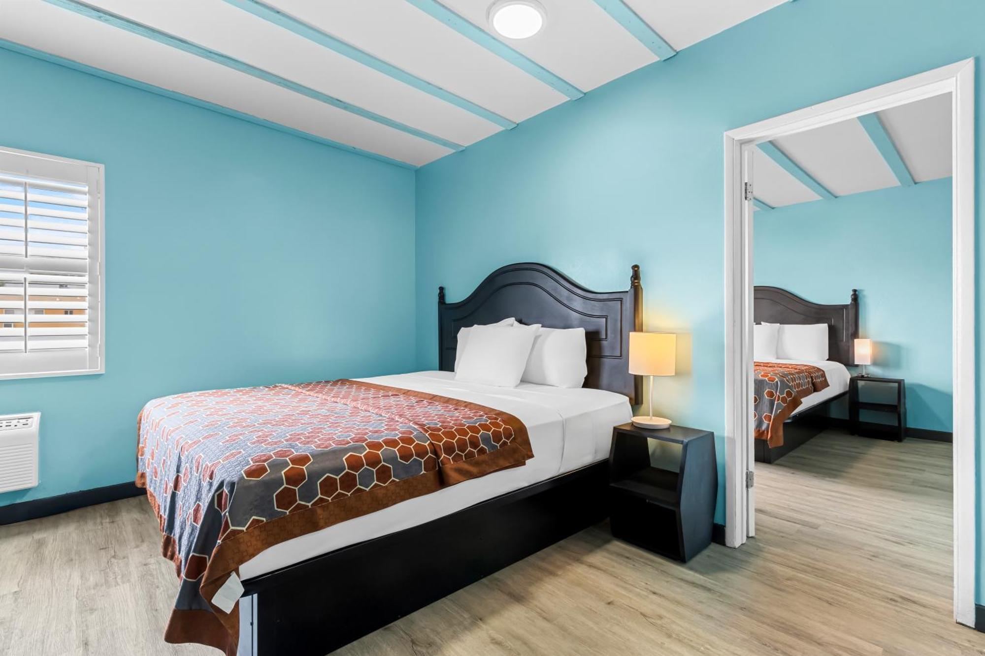Rodeway Inn & Suites North Hollywood Burbank Airport - Universal Area Los Angeles Esterno foto
