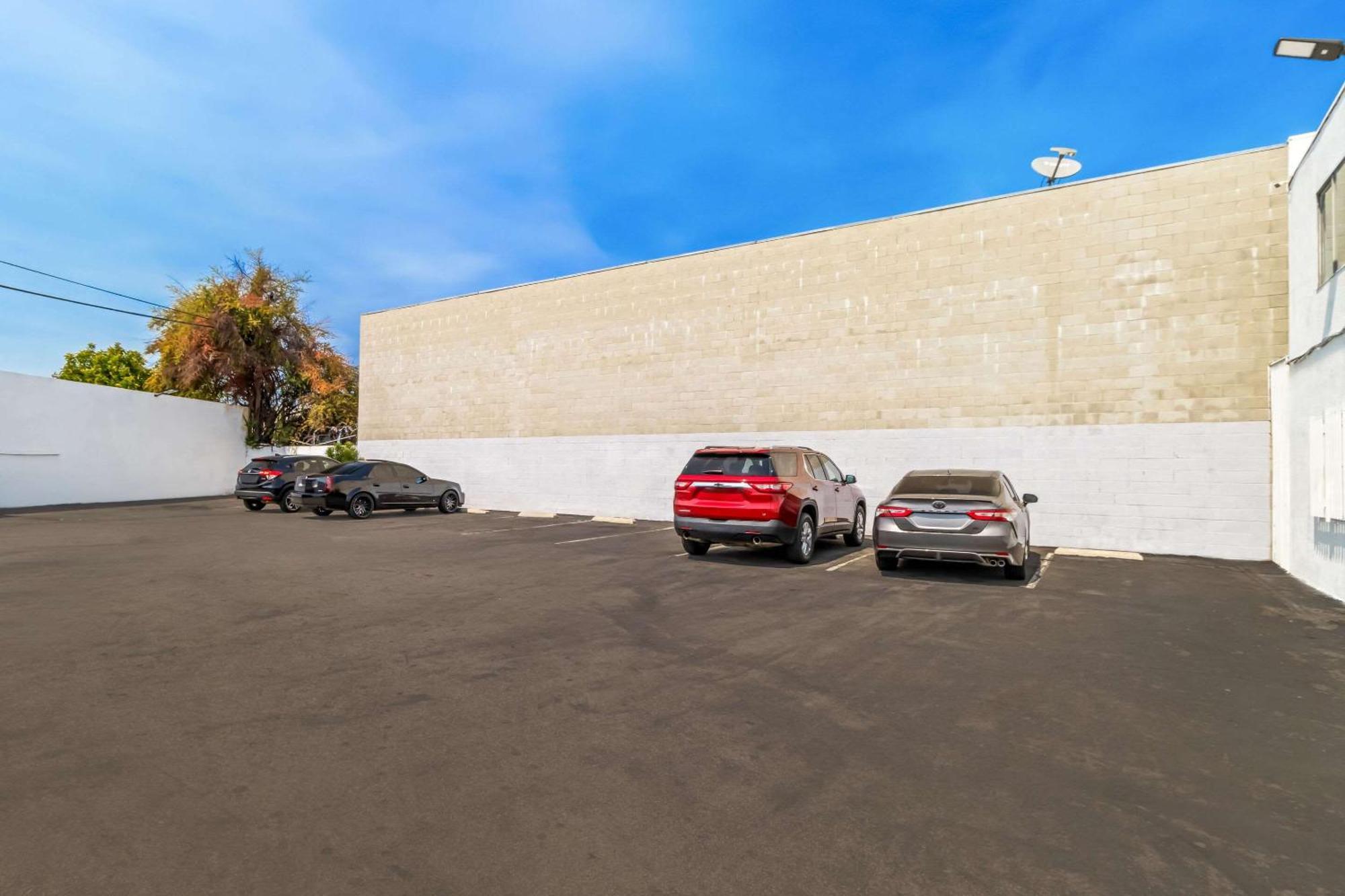 Rodeway Inn & Suites North Hollywood Burbank Airport - Universal Area Los Angeles Esterno foto