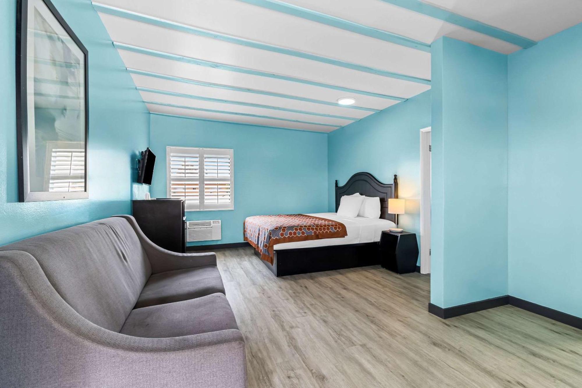Rodeway Inn & Suites North Hollywood Burbank Airport - Universal Area Los Angeles Esterno foto